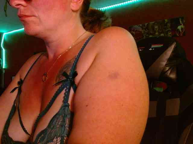Petitoiseaucoquine webcam