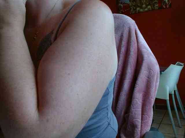 Petitoiseaucoquine webcam