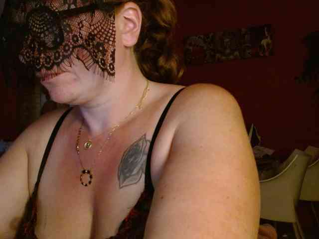 Petitoiseaucoquine webcam