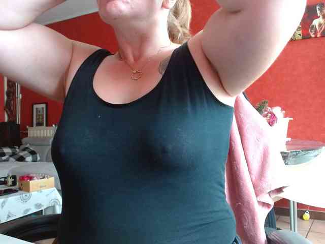 Petitoiseaucoquine webcam