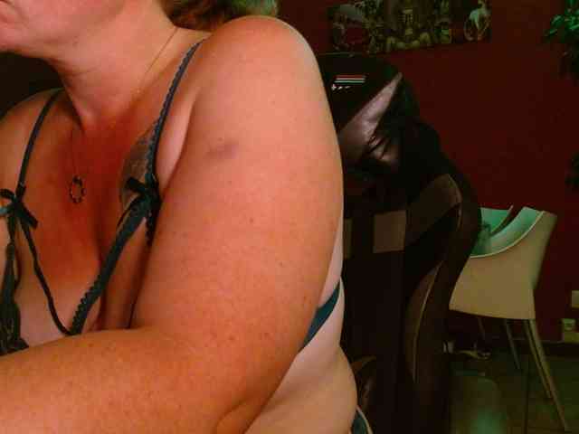 Petitoiseaucoquine webcam