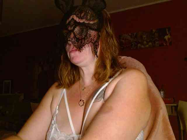 Petitoiseaucoquine webcam