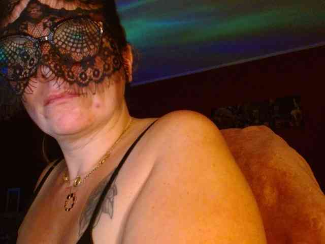 Petitoiseaucoquine webcam