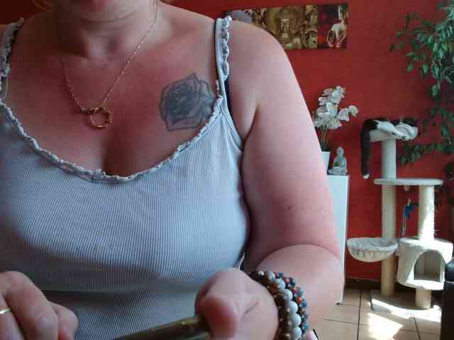 Petitoiseaucoquine webcam