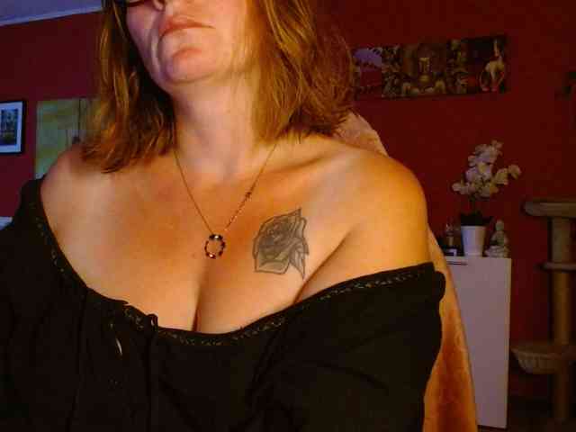 Petitoiseaucoquine webcam