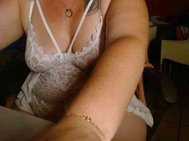 Petitoiseaucoquine webcam