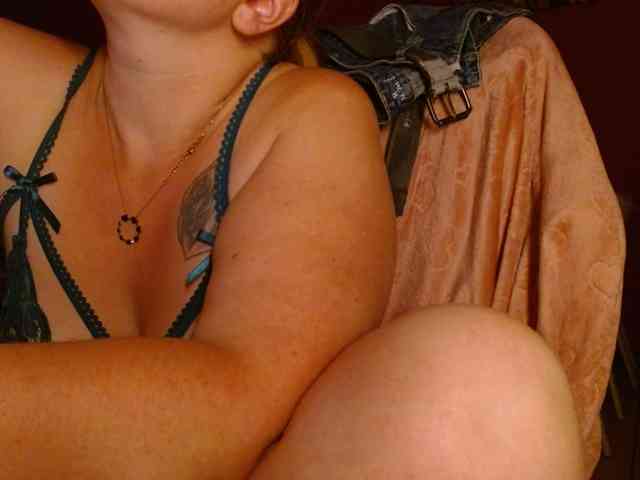 Petitoiseaucoquine webcam
