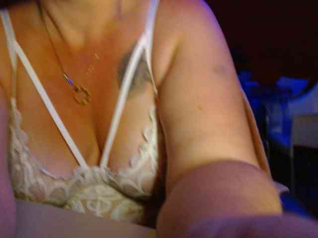 Petitoiseaucoquine webcam