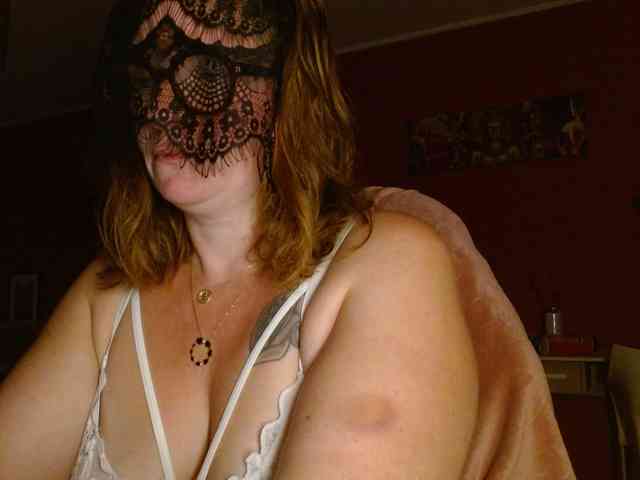 Petitoiseaucoquine webcam