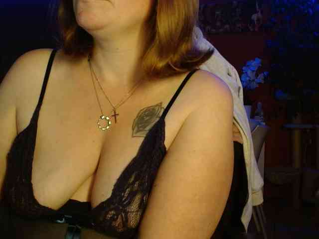 Petitoiseaucoquine webcam