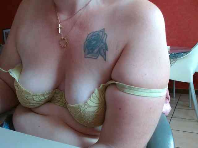 Petitoiseaucoquine webcam