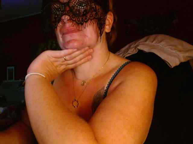Petitoiseaucoquine webcam