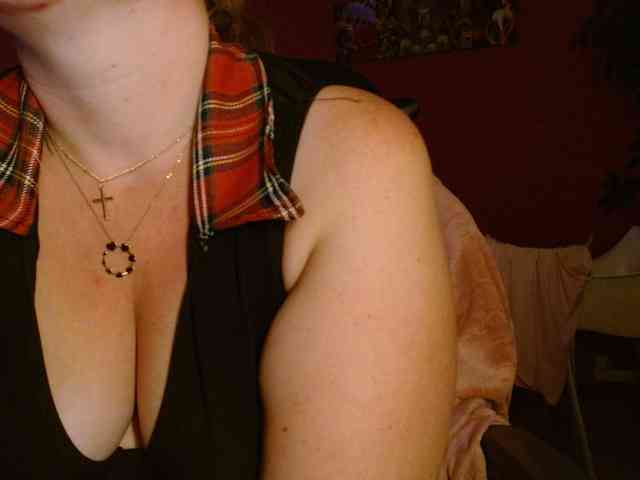 Petitoiseaucoquine webcam