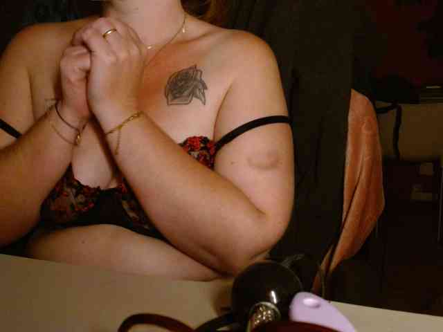 Petitoiseaucoquine webcam