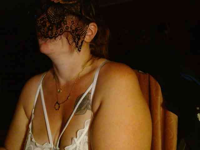Petitoiseaucoquine webcam