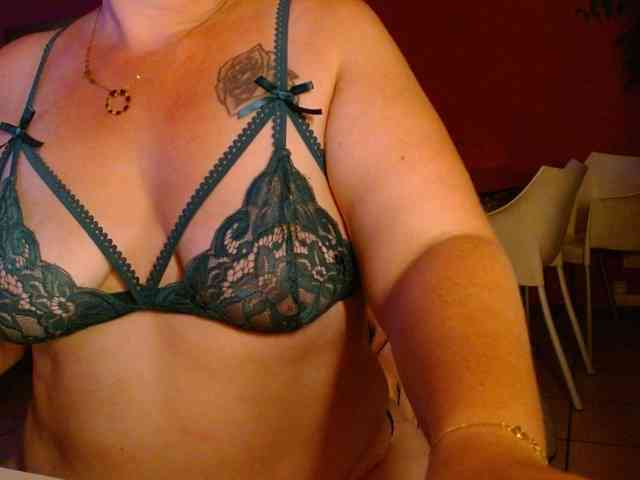 Petitoiseaucoqui... Live Webcam on BongaCams