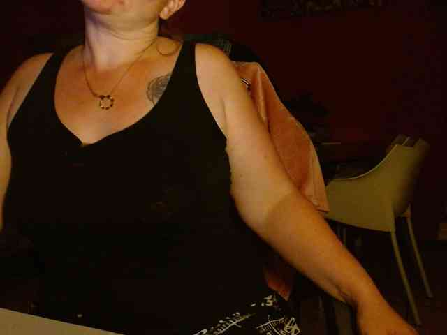 Petitoiseaucoquine webcam