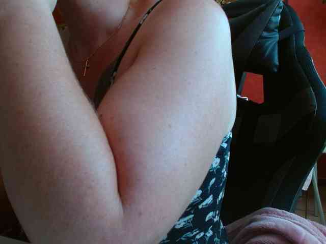 Petitoiseaucoquine webcam
