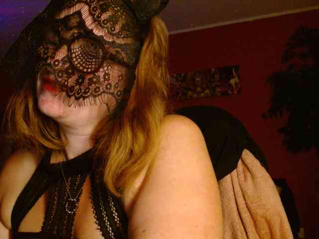 Petitoiseaucoquine webcam