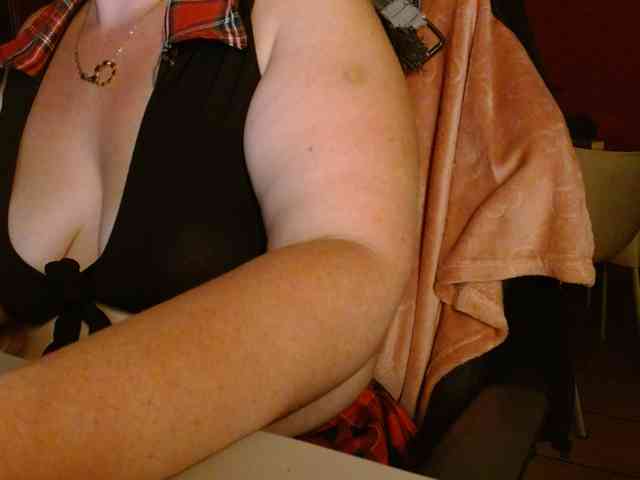 Petitoiseaucoquine webcam