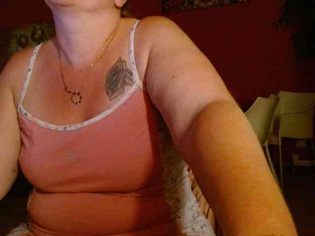 Petitoiseaucoquine webcam