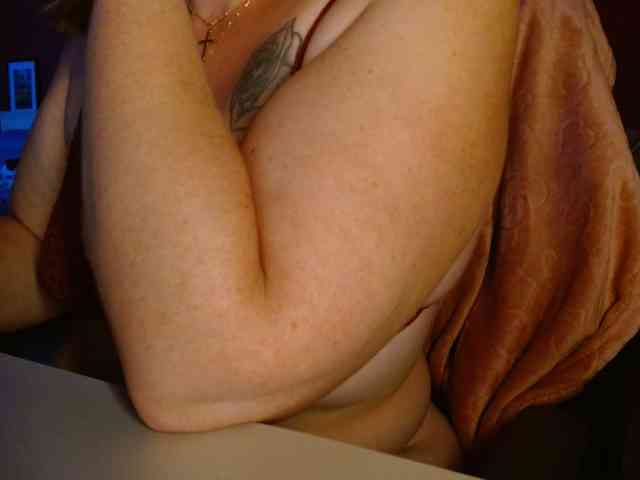 Petitoiseaucoquine webcam