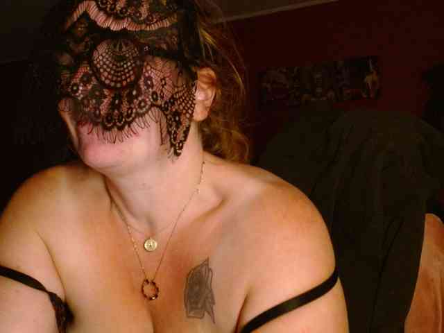 Petitoiseaucoquine webcam