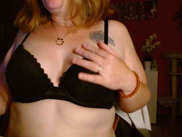 Petitoiseaucoquine webcam