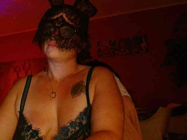 Petitoiseaucoquine webcam