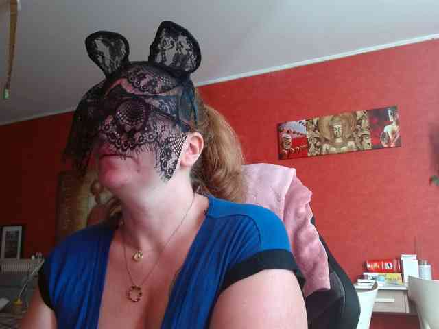 Petitoiseaucoquine webcam