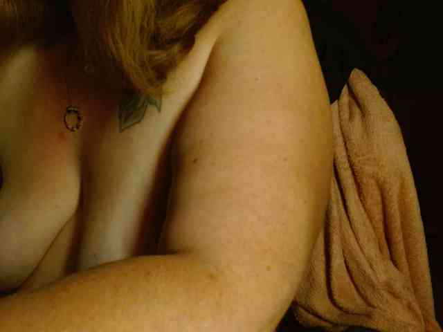 Petitoiseaucoquine webcam