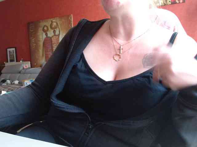 Petitoiseaucoquine webcam