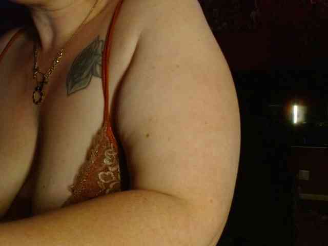 Petitoiseaucoquine webcam