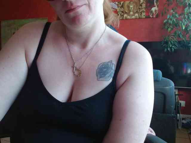 Petitoiseaucoquine webcam