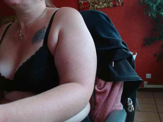 Petitoiseaucoquine webcam