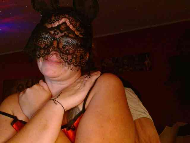 Petitoiseaucoquine webcam