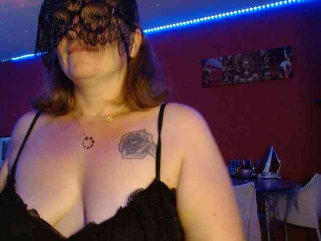 Petitoiseaucoquine webcam