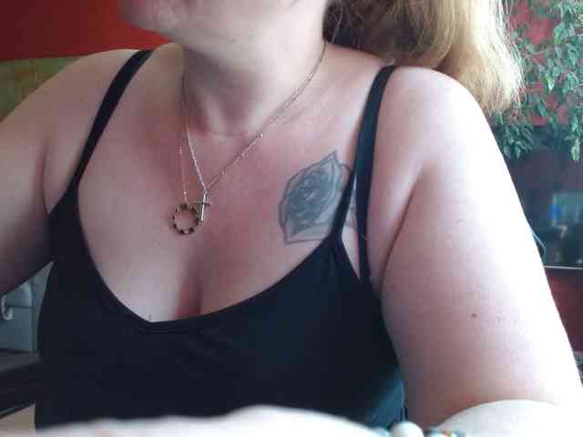 Petitoiseaucoquine webcam