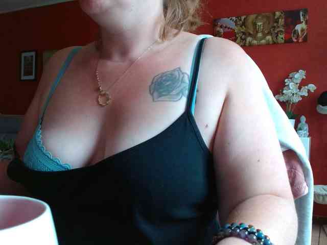 Petitoiseaucoquine webcam