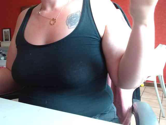 Petitoiseaucoquine webcam