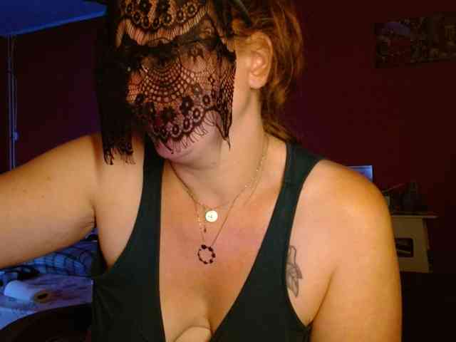 Petitoiseaucoquine webcam