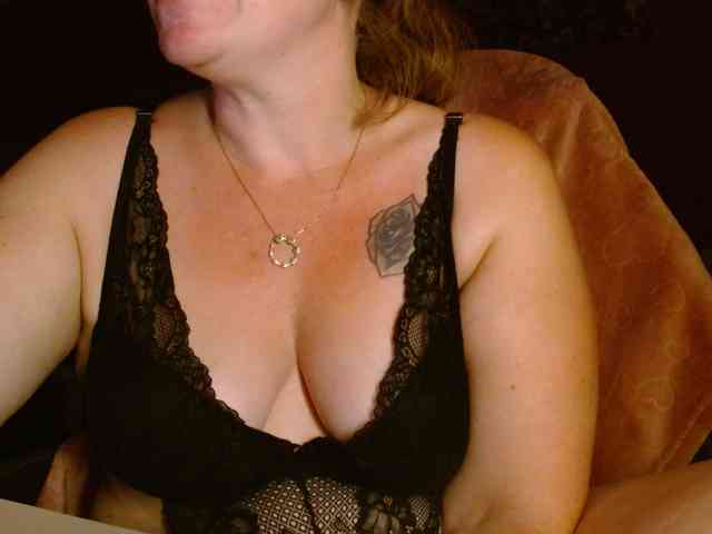 Petitoiseaucoquine webcam