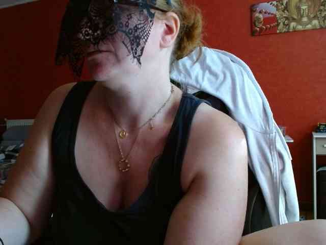 Petitoiseaucoquine webcam