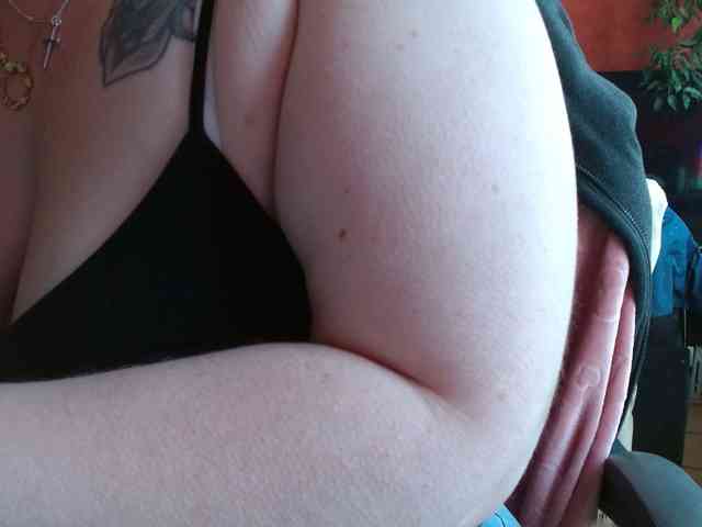 Petitoiseaucoquine webcam