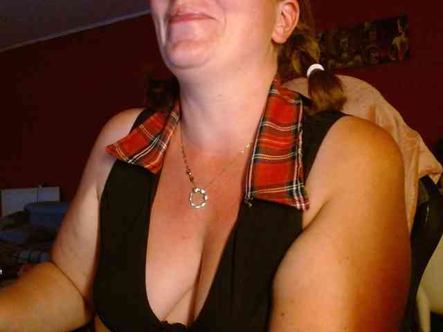 Petitoiseaucoquine webcam