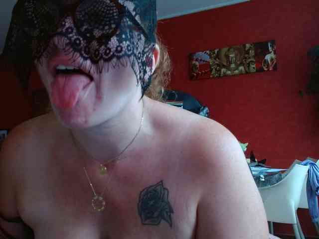Petitoiseaucoquine webcam