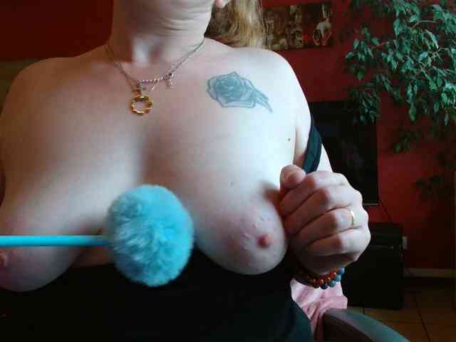 Petitoiseaucoquine webcam