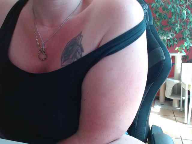 Petitoiseaucoquine webcam