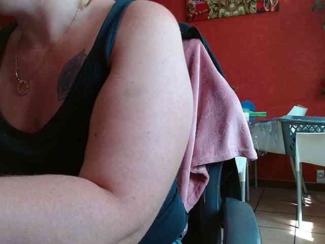 Petitoiseaucoquine webcam