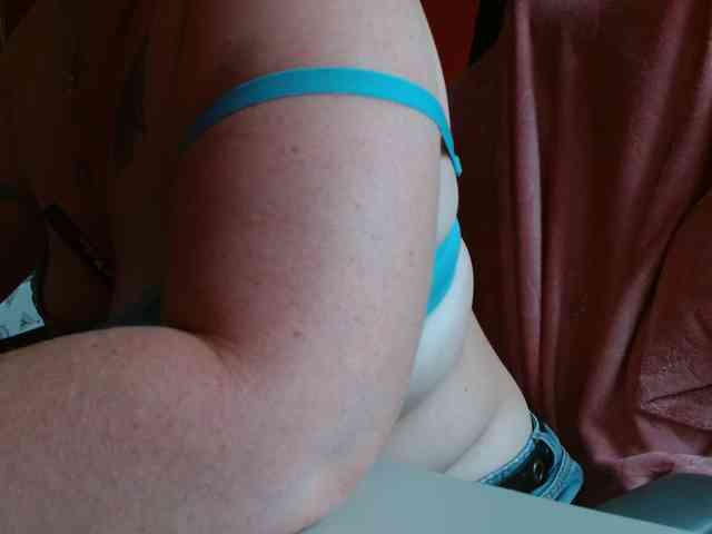 Petitoiseaucoquine webcam